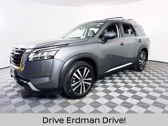 Used 2023 Nissan Pathfinder SUV
