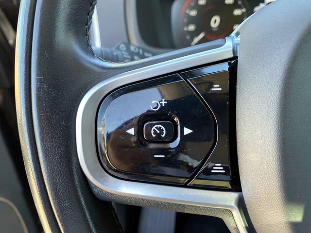 2022 Volvo XC90 T6 Momentum Gray Metallic - Grieco Acura - Image 20