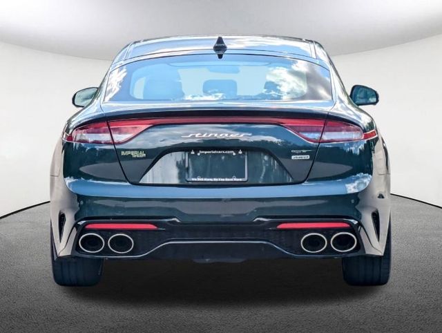 2022 Kia Stinger GT2 39