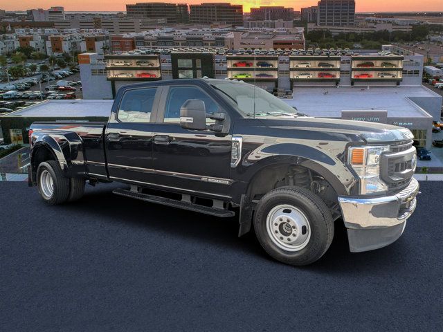 Black Metallic 2022 Ford F-350 Super Duty XL Crew Cab LB DRW 4WD Pickup Truck Four-Wheel Drive Automatic