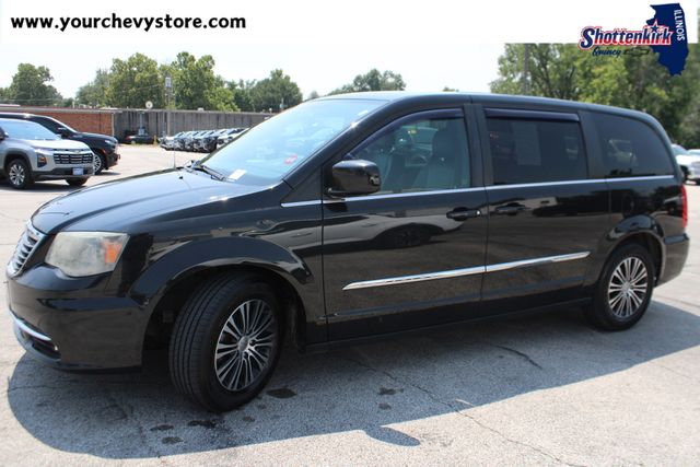 Used 2014 Chrysler Town & Country Van