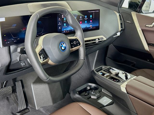 2025 BMW iX xDrive50 9