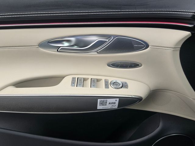 2027 Genesis Gv70