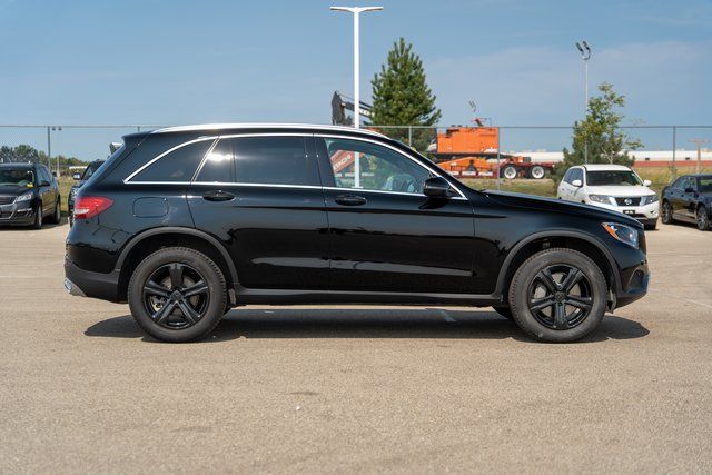 2019 Mercedes-Benz GLC GLC 300 8