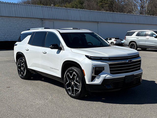 2025 Chevrolet Traverse High Country 4WD