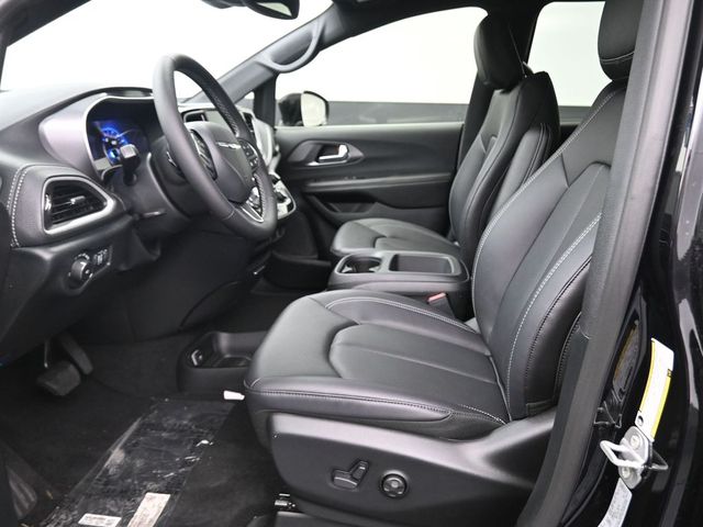 2026 Chrysler Pacifica Select - 8