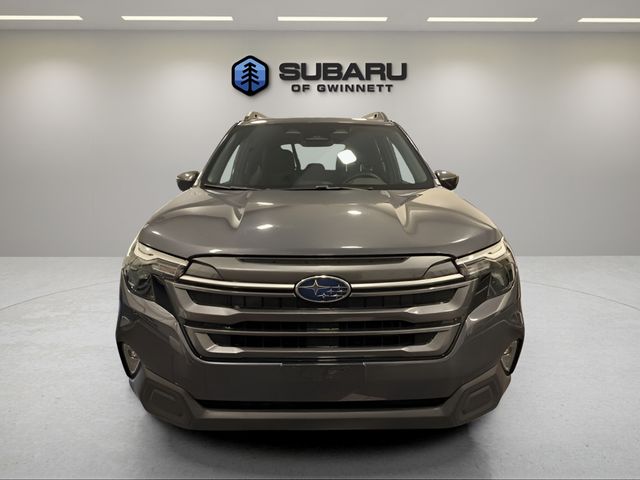 2025 Subaru Forester Premium's photo