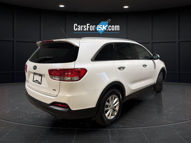 Used 2017 Snow White Pearl Kia LX image 7