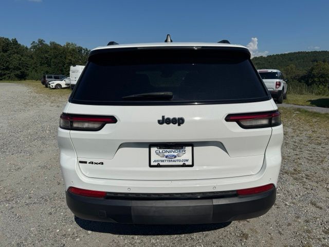 Used 2022 White Jeep Altitude image 6