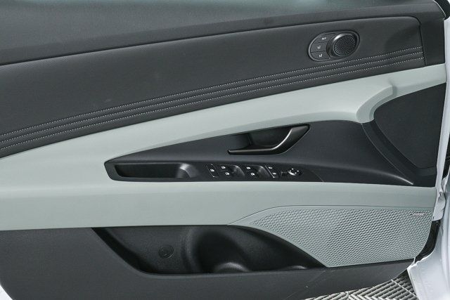 Elantra Hybrid Limited