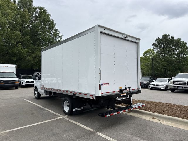 New 2027 Oxford White Ford E-350 SRW image 6