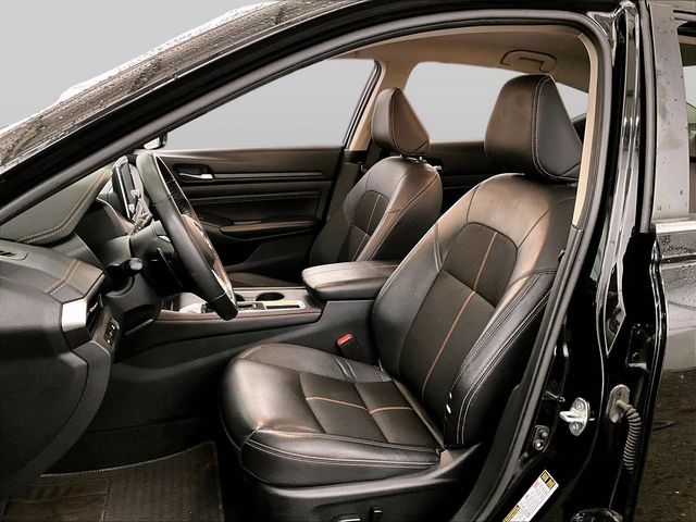 2021 Nissan Altima 2.5 SR Black at Bob Ruth Ford