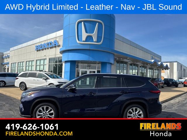 Gray 2022 Toyota Highlander Hybrid SUV / Crossover All-Wheel Drive Continuously Variable Transmission