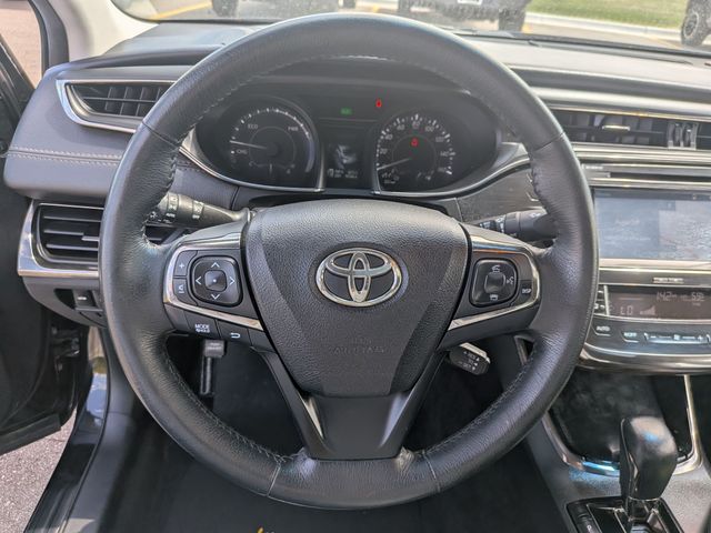2015 Toyota Avalon Hybrid - Image 19