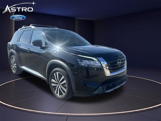 2022 Nissan Pathfinder Platinum 4WD