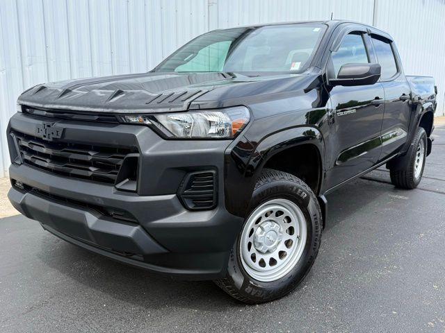 used 2025 Chevrolet Colorado car, priced at $33,800