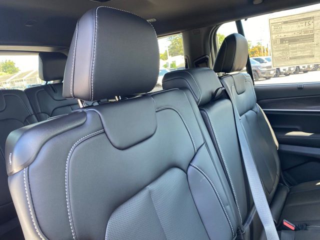 new 2025 Jeep Grand Cherokee L car, priced at $42,121