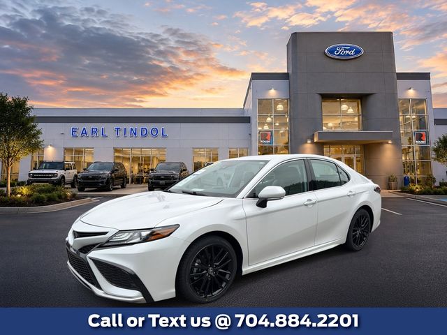 Pearl 2024 Toyota Camry Sedan Front-Wheel Drive 8-Speed Automatic