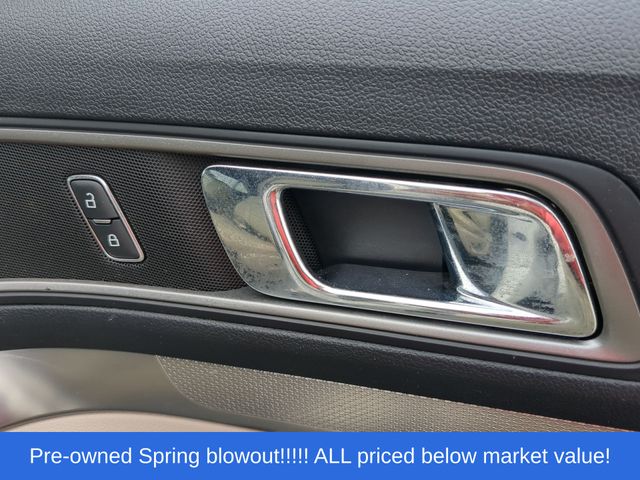 Used 2019 White Platinum Clearcoat Metallic Ford XLT image 47
