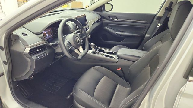2024 Nissan Altima 2.5 SV - 8