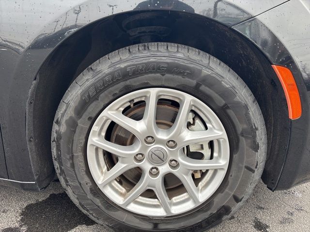 Used 2023 Black Chrysler LX image 45