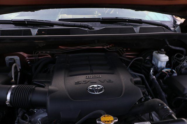 2015 Toyota Tundra Limited 17