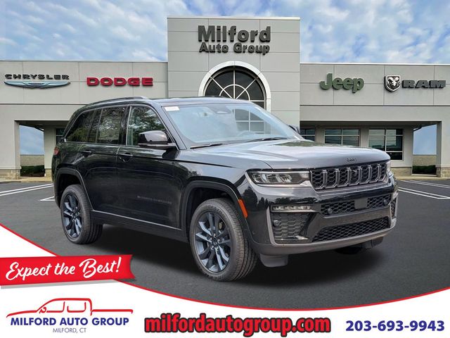 Diamond Black Crystal Pearlcoat 2026 Jeep Grand Cherokee SUV / Crossover 8-Speed Automatic