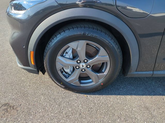 Used 2021 Gray Ford Select image 10