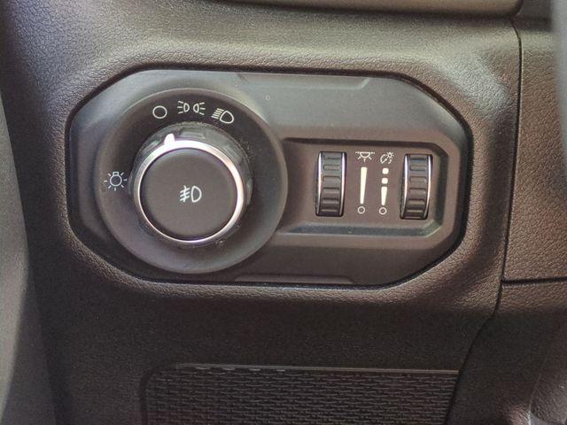 Used 2019 Black Jeep Sport image 17