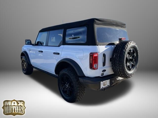 2024 Ford Bronco Black Diamond 8