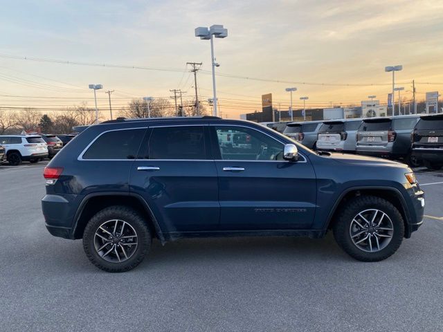 used 2021 Jeep Grand Cherokee car, priced at $21,392