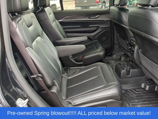 Used 2024 Diamond Black Jeep Limited image 46
