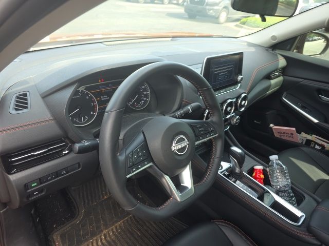 2025 Nissan Sentra SR - Photo 14