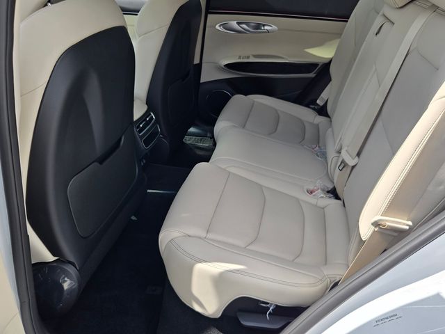 2027 Genesis Gv70