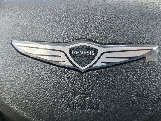 2027 Genesis Gv70