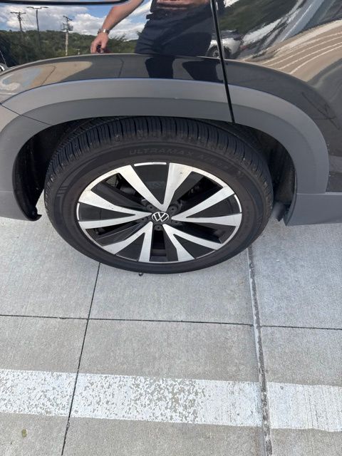 2023 Volkswagen Taos 1.5T SE Black at Carlisle Cadillac Buick GMC