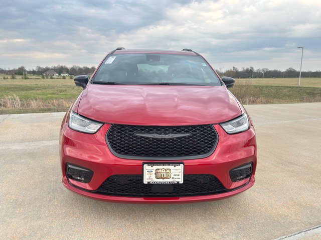 New 2026 Chrysler Pacifica Van