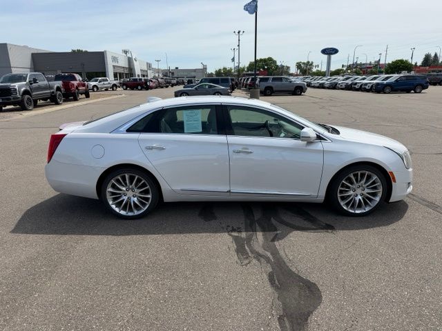 2017 Crystal White Tricoat Cadillac XTS Platinum AWD Sedan