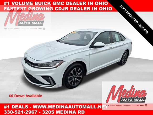 Opal White Pearl 2025 Volkswagen Jetta Sedan Front-Wheel Drive 8-Speed Automatic