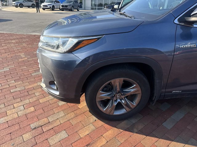 Used 2018 Toyota Highlander Hybrid SUV