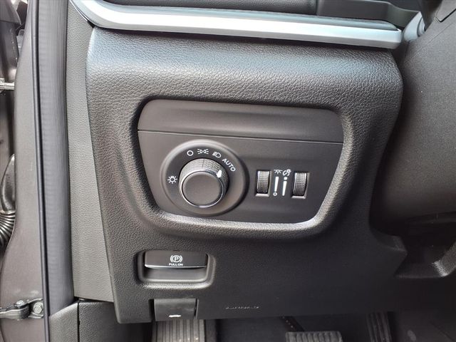 New 2025 Gray Jeep Laredo image 16