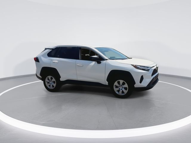 Used 2025 White Toyota LE image 13