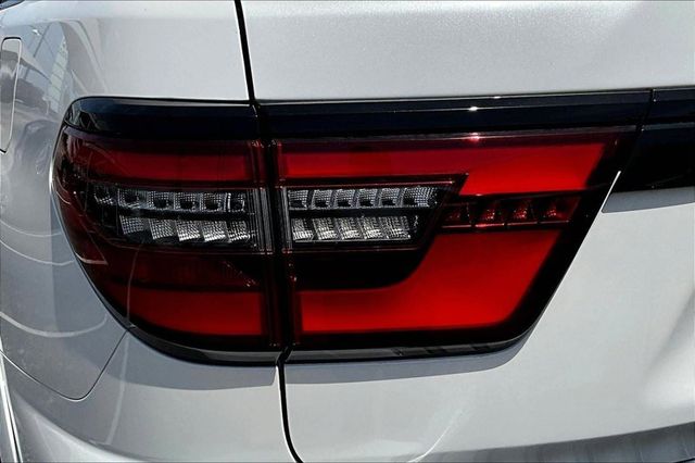 2024 Aspen White Tricoat Nissan Armada SL RWD SUV