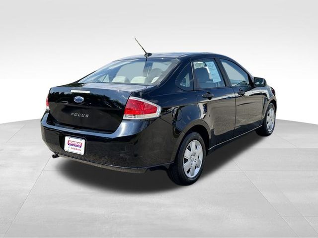 2011 Ford Focus S 20