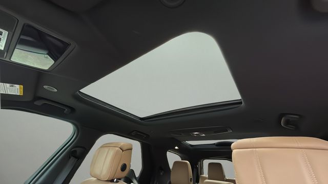 Used 2026  Land Rover Gemini Edition image 18