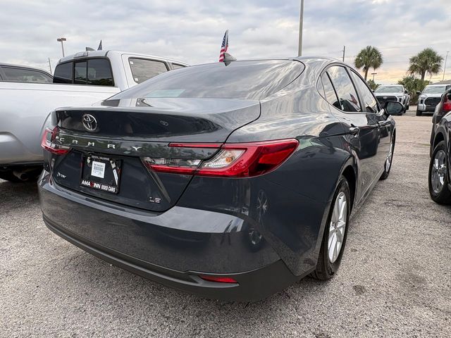 2026 Toyota Camry LE - Photo 6