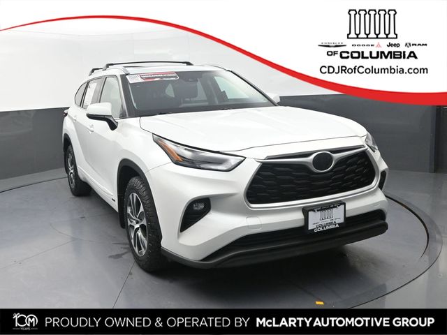 2022 Toyota Highlander Hybrid XLE AWD