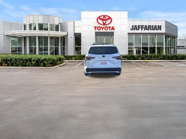 New 2026 Toyota Sienna Van