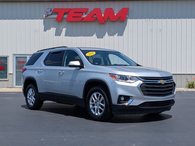 Silver Ice Metallic 2019 Chevrolet Traverse SUV / Crossover Four-Wheel Drive 9-Speed Automatic