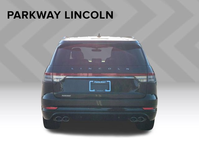 Used 2023 Black Lincoln Reserve image 4